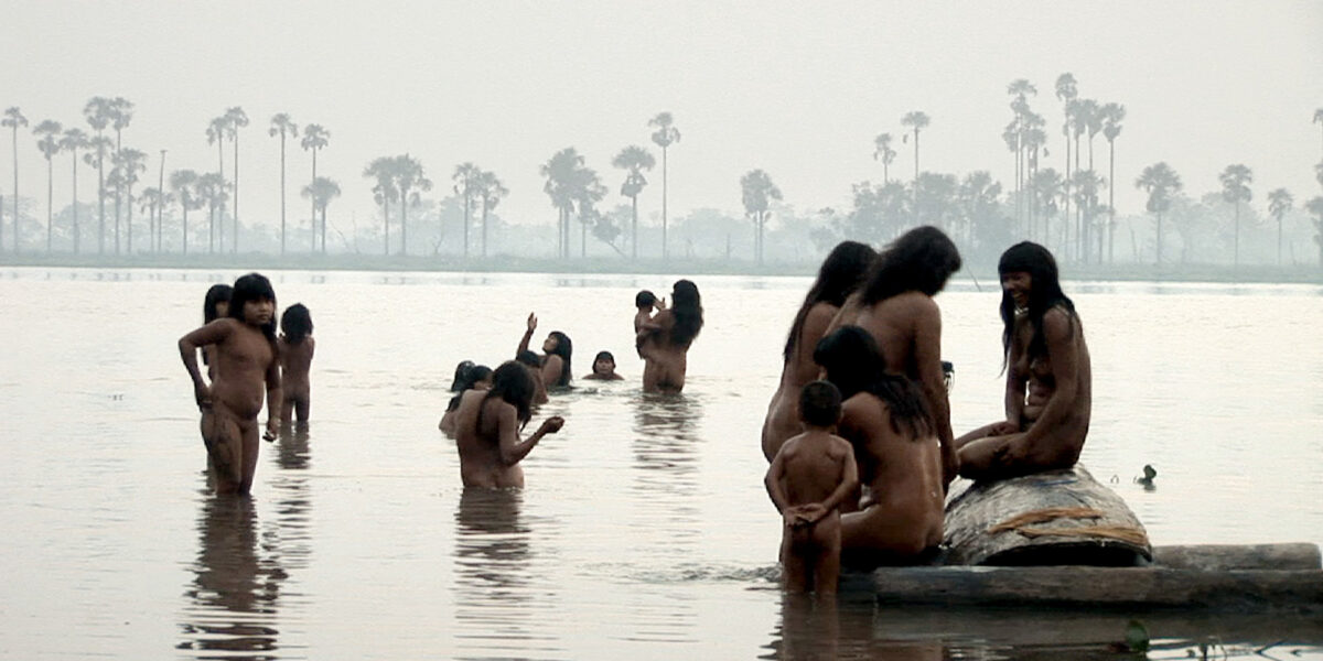 As Hiper Mulheres (Carlos Fausto, Leonardo Sette, Takumã Kuikuro, 2011)