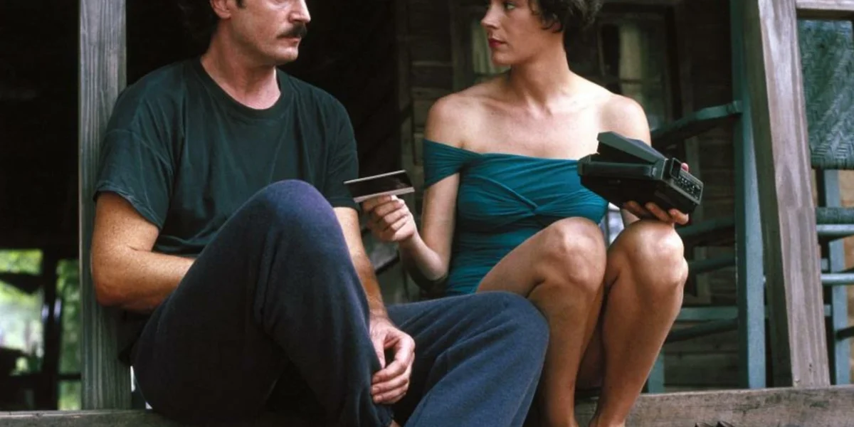 Love Crimes (Lizzie Borden, 1992)