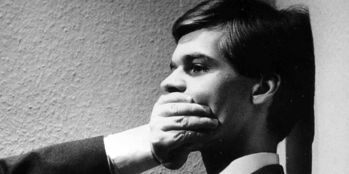 TAQUICRAFIA ESPIRITUAL: A PALAVRA CARTORIAL DE KAFKA TRANSCRITA PELO CINEMA BURLESCO DE STRAUB E HUILLET EM “RELAÇÕES DE CLASSE”